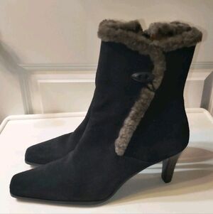 Eddie Bauer Black Heeled Boots with Fur Trim